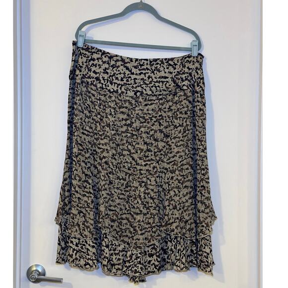ALFANI Size 16 W Tiered Layered Ruffle 100% Silk Skirt Black Gray Animal Print - Picture 1 of 5